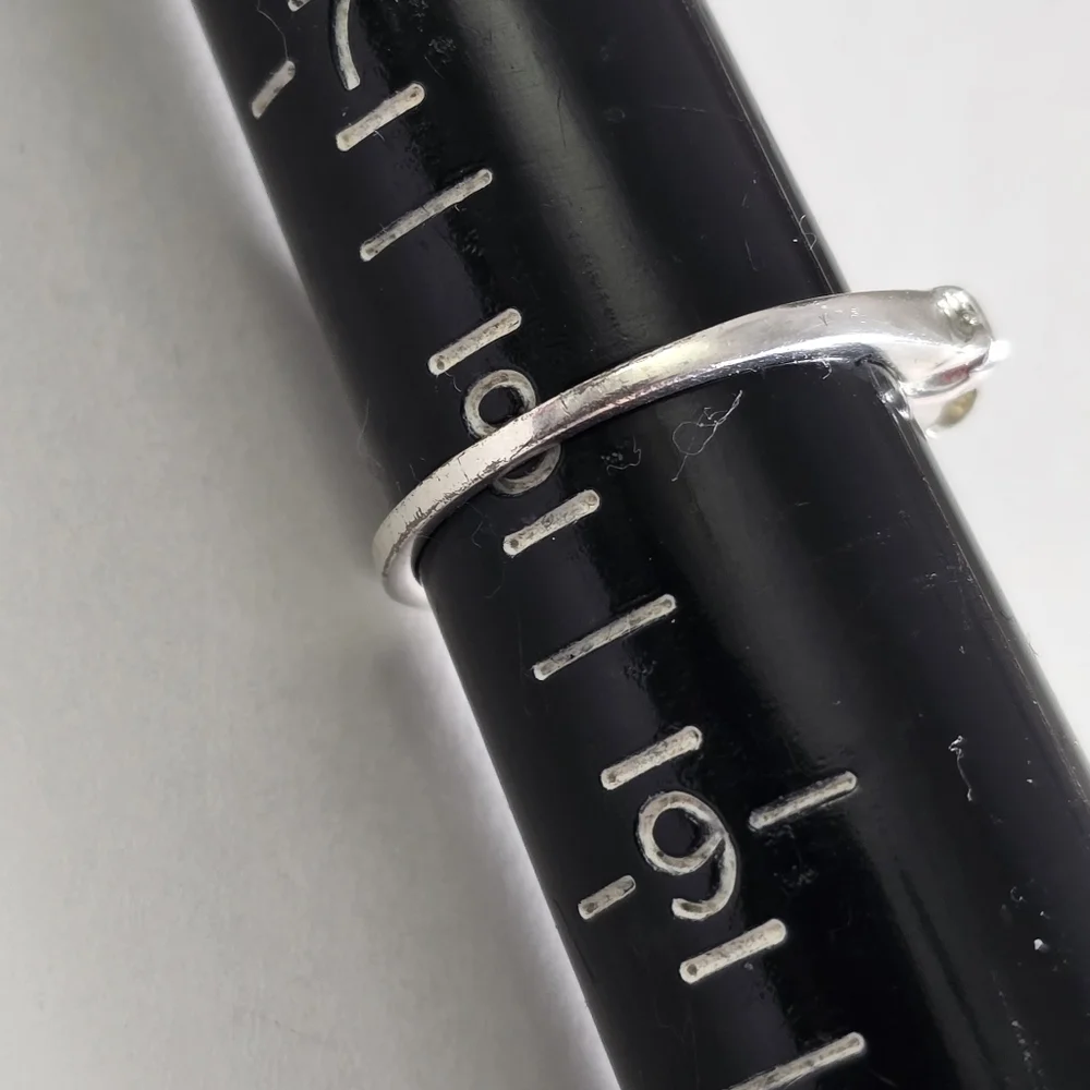 Elegant Sterling Silver 925 Citrine Ring - Picture 2 of 6